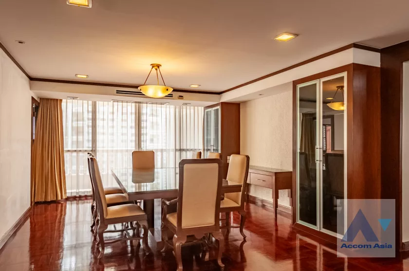 1  4 br Apartment For Rent in Sukhumvit ,Bangkok BTS Phrom Phong at Family Size Desirable AA36994