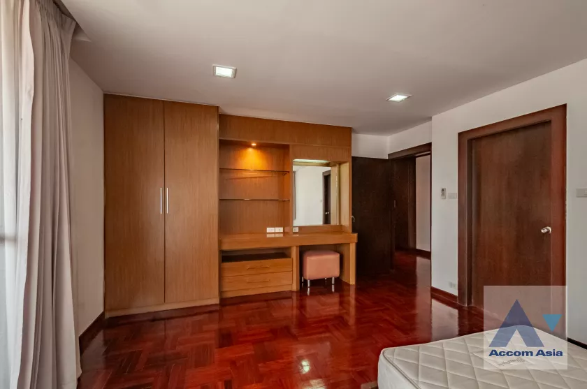 18  4 br Apartment For Rent in Sukhumvit ,Bangkok BTS Phrom Phong at Family Size Desirable AA36994