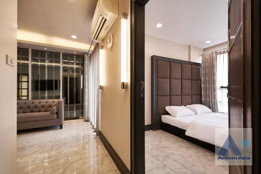 7  2 br Condominium For Sale in  ,Bangkok BTS Phaya Thai at Pathumwan Resort AA36995