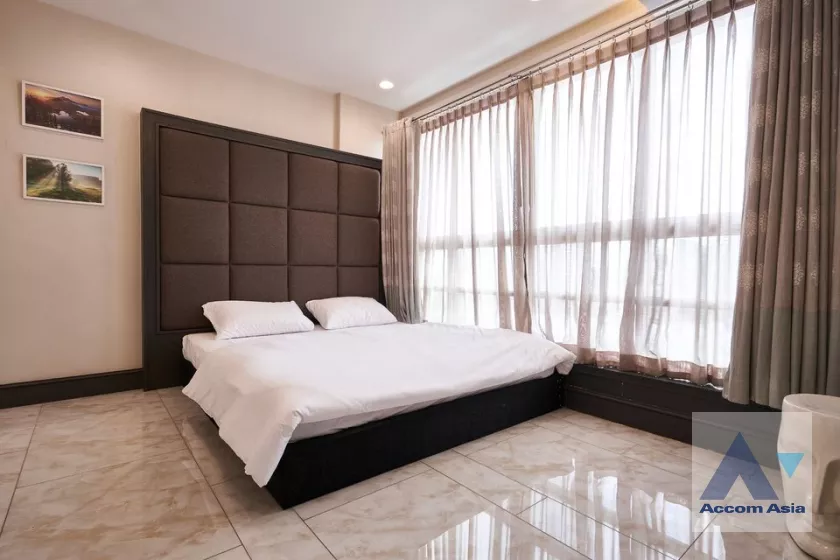 9  2 br Condominium For Sale in  ,Bangkok BTS Phaya Thai at Pathumwan Resort AA36995