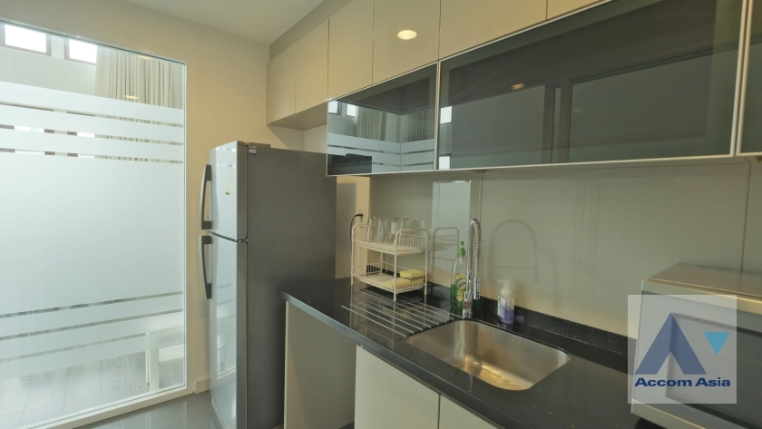 8  3 br Condominium For Rent in Ploenchit ,Bangkok BTS Ploenchit at The Crest Ruamrudee AA37000