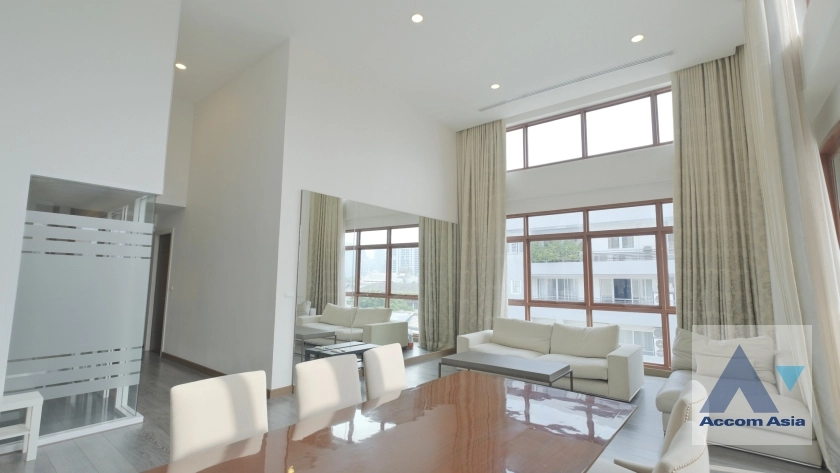 Penthouse |  3 Bedrooms  Condominium For Rent in Ploenchit, Bangkok  near BTS Ploenchit (AA37000)
