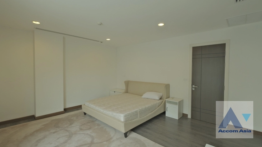 10  3 br Condominium For Rent in Ploenchit ,Bangkok BTS Ploenchit at The Crest Ruamrudee AA37000
