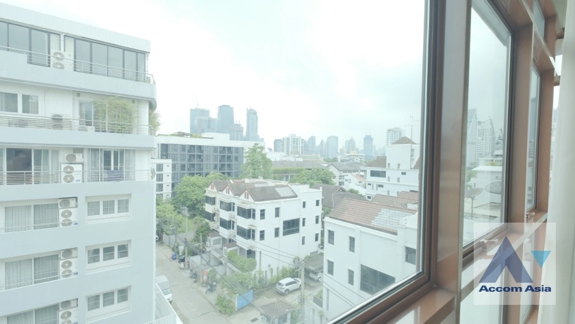 23  3 br Condominium For Rent in Ploenchit ,Bangkok BTS Ploenchit at The Crest Ruamrudee AA37000