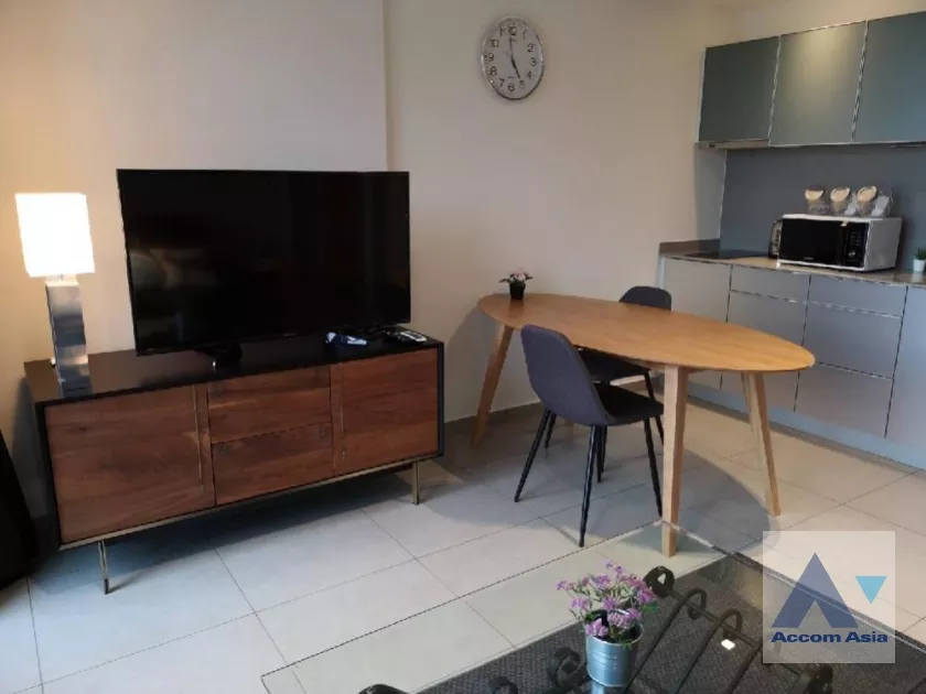 unit 1 Bedroom  Condominium For Rent & Sale in Sukhumvit, Bangkok  near BTS Ekkamai (AA37003)