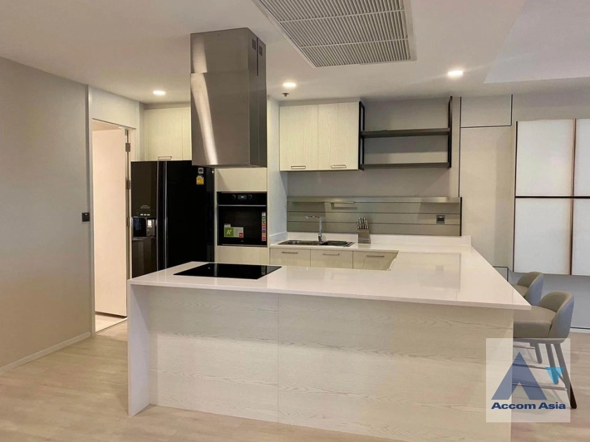 unit 2 Bedrooms  Condominium For Rent & Sale in Sukhumvit, Bangkok  near BTS Ekkamai (AA37010)