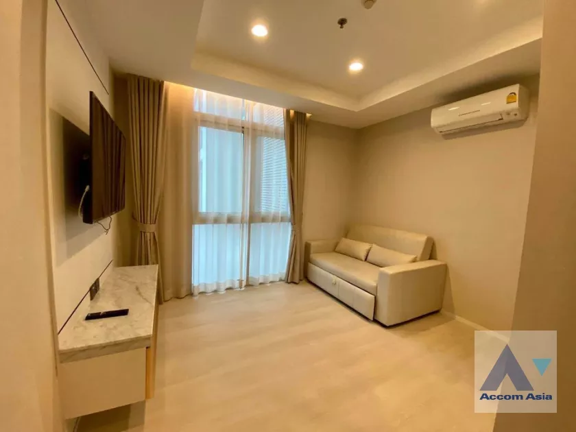  2 Bedrooms  Condominium For Rent in Sukhumvit, Bangkok  near BTS Ekkamai (AA37010)