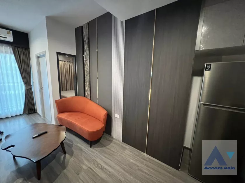  1 Bedroom  Condominium For Rent in Silom, Bangkok  near BTS Sala Daeng - MRT Sam Yan (AA37012)