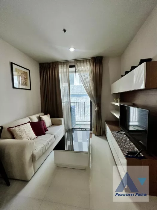  2 Bedrooms  Condominium For Rent in Sukhumvit, Bangkok  near BTS On Nut (AA37018)