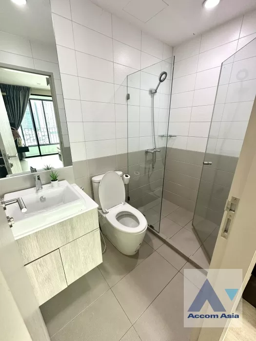  2 Bedrooms  Condominium For Rent in Silom, Bangkok  near MRT Sam Yan (AA37019)