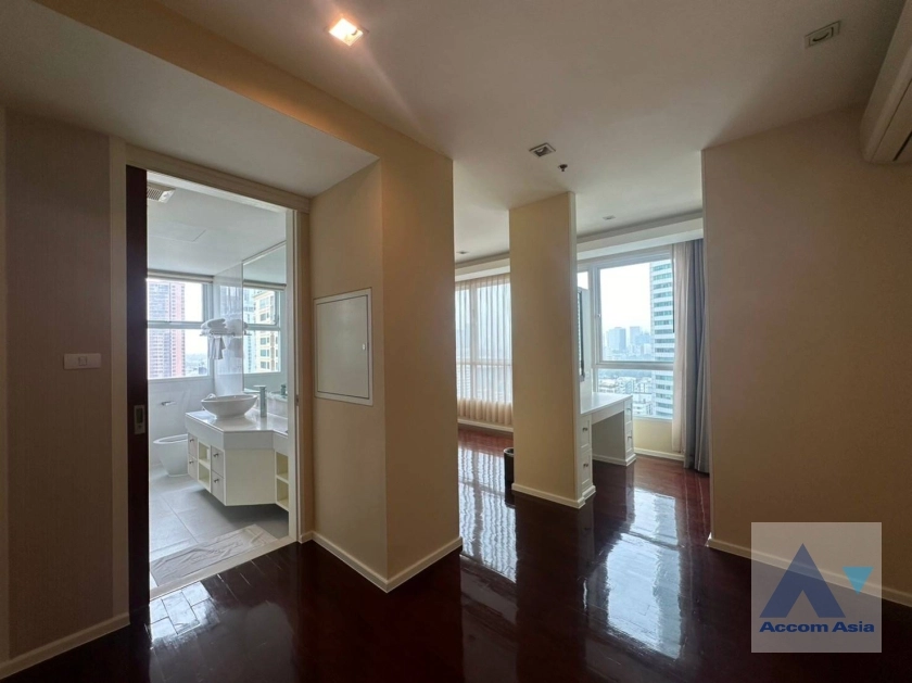 16  3 br Apartment For Rent in Sukhumvit ,Bangkok BTS Asok - MRT Sukhumvit at A unique blend AA37022