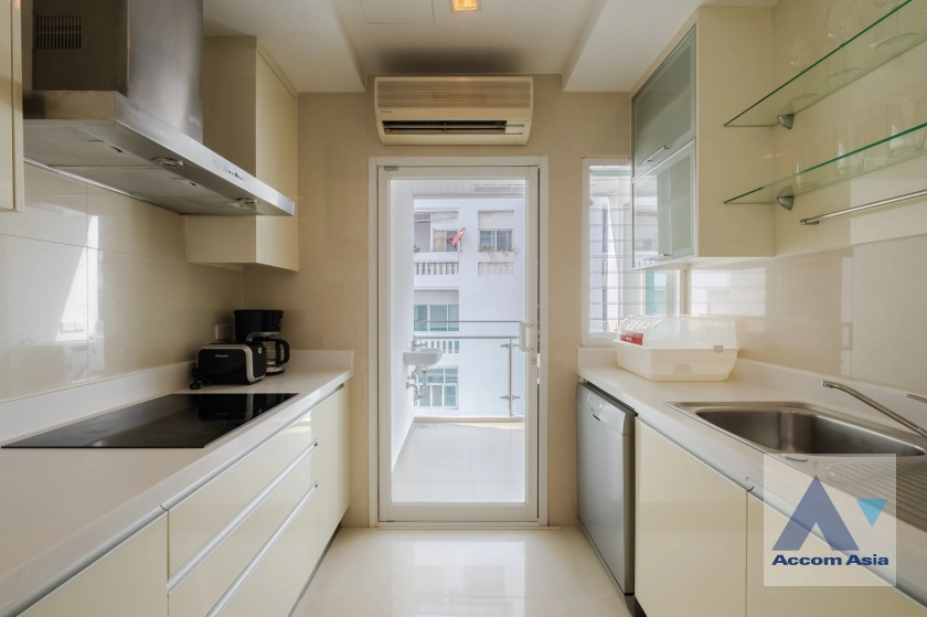 unit 3 Bedrooms  Apartment For Rent & Sale in Sukhumvit, Bangkok  near BTS Asok - MRT Sukhumvit (AA37022)