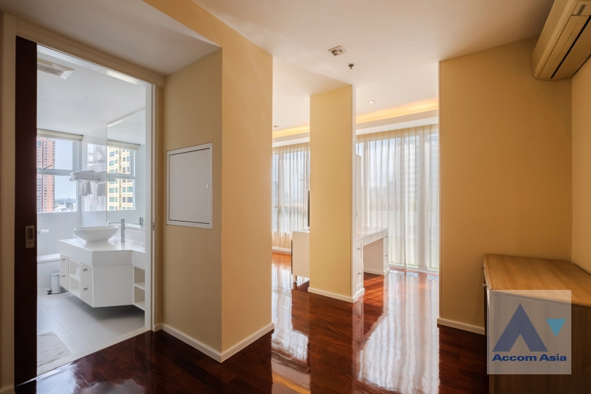 10  3 br Apartment for rent and sale in Sukhumvit ,Bangkok BTS Asok - MRT Sukhumvit at Serviced Apartment with Park view AA37022