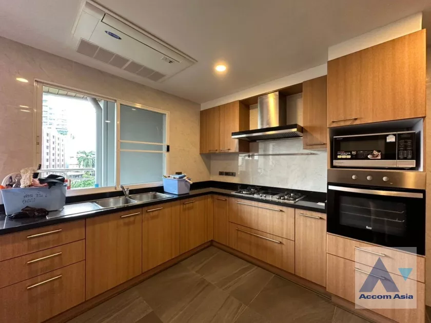  1  2 br Apartment For Rent in Sukhumvit ,Bangkok BTS Nana at Fully Furnished Suites AA37029