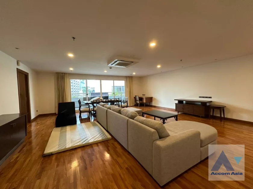  1  2 br Apartment For Rent in Sukhumvit ,Bangkok BTS Nana at Fully Furnished Suites AA37029