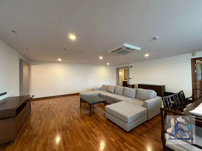  Fully Furnished Suites Apartment  2 Bedroom for Rent BTS Nana in Sukhumvit Bangkok