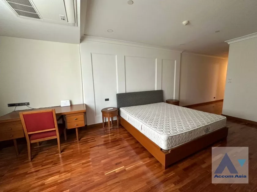 5  2 br Apartment For Rent in Sukhumvit ,Bangkok BTS Nana at Fully Furnished Suites AA37029