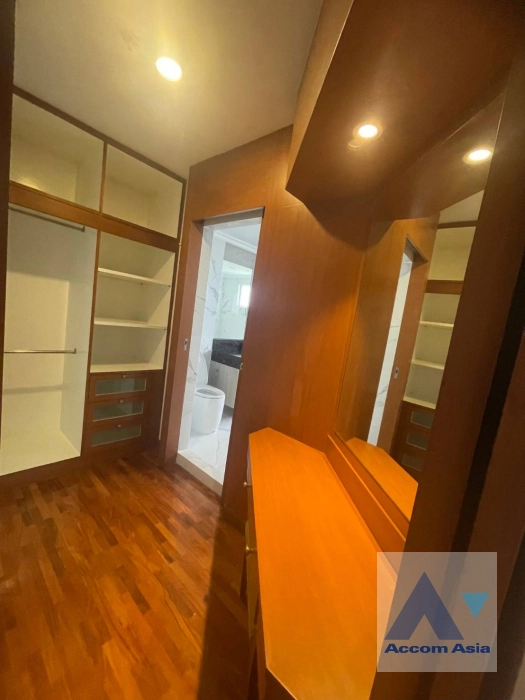10  2 br Apartment For Rent in Sukhumvit ,Bangkok BTS Nana at Fully Furnished Apartment, Only 2 mins walk to BTS AA37029
