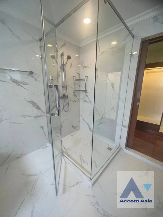 15  2 br Apartment For Rent in Sukhumvit ,Bangkok BTS Nana at Fully Furnished Apartment, Only 2 mins walk to BTS AA37029