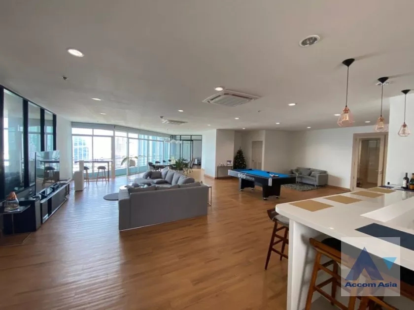 unit 3 Bedrooms  Condominium For Rent in Charoen Nakhon, Bangkok  near BTS Krung Thon Buri (AA37031)