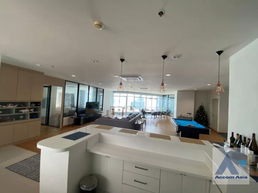 unit 3 Bedrooms  Condominium For Rent in Charoen Nakhon, Bangkok  near BTS Krung Thon Buri (AA37031)