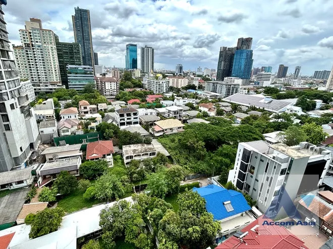  2 Bedrooms  Condominium For Sale in Sukhumvit, Bangkok  near BTS Thong Lo (AA37036)