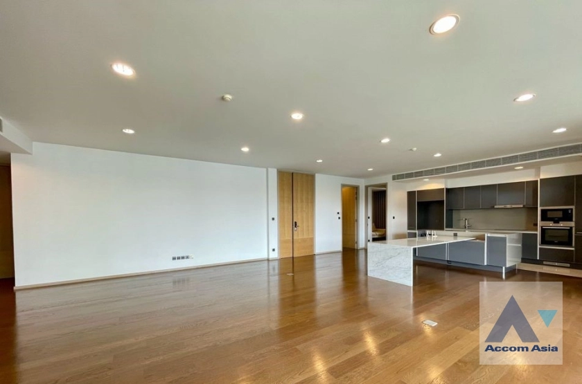 unit 3 Bedrooms  Condominium For Rent in Sathorn, Bangkok  near BTS Chong Nonsi - BRT Thanon Chan (AA37039)