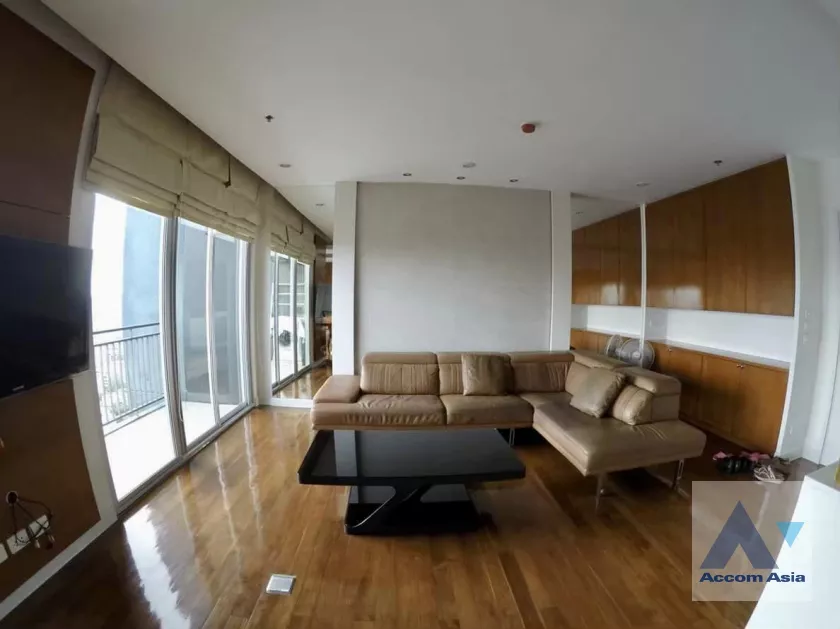unit 1 Bedroom  Condominium For Rent & Sale in Charoen Nakhon, Bangkok  near BTS Krung Thon Buri (AA37050)