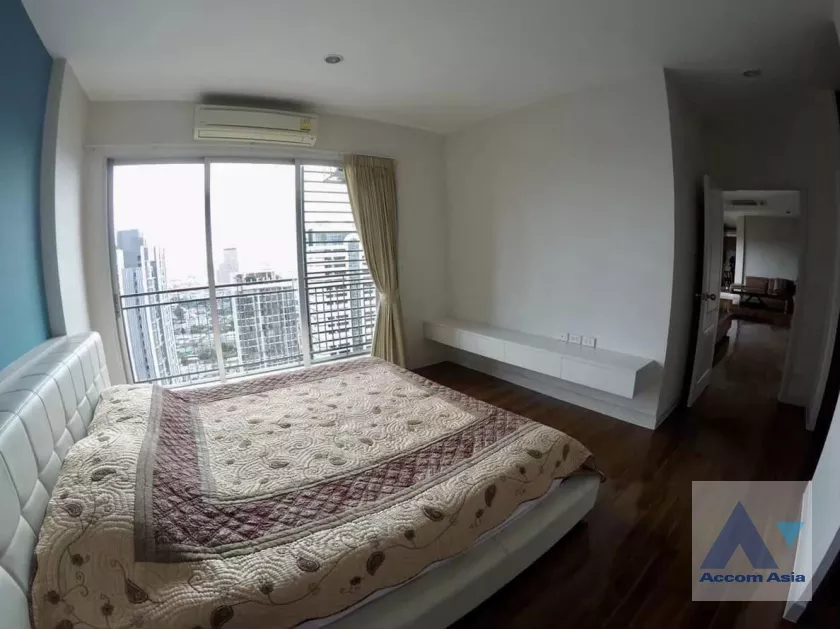 7  1 br Condominium for rent and sale in Charoen Nakhon ,Bangkok BTS Krung Thon Buri at Hive Sathorn AA37050