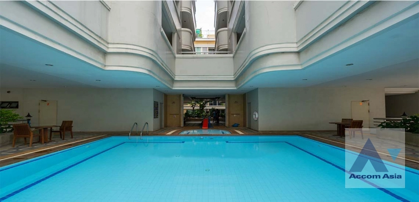  10 Mins from BTS with Shuttle Bus Service Apartment  3 Bedroom for Rent BTS Phrom Phong in Sukhumvit Bangkok