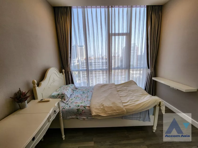 10  2 br Condominium for rent and sale in Silom ,Bangkok BTS Surasak at The Room Sathorn Pan Road AA37069