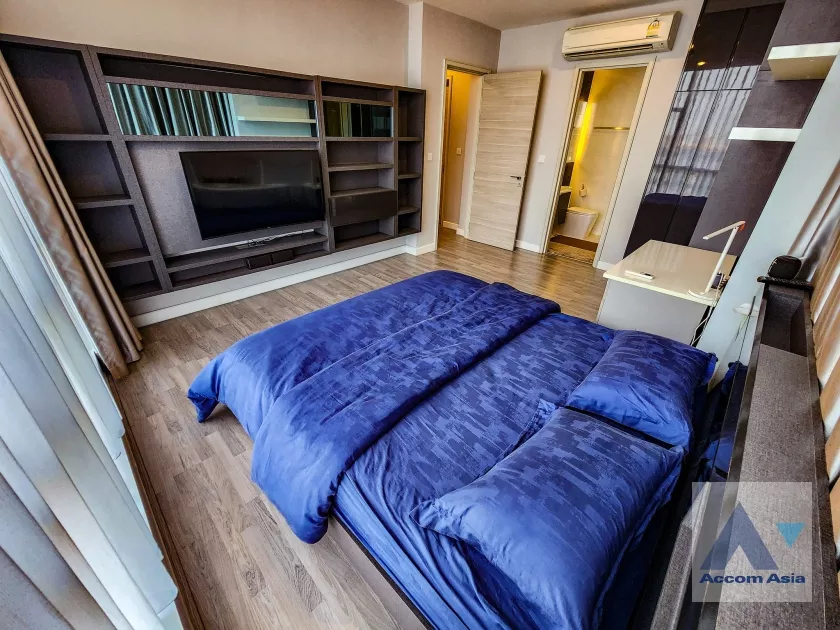 7  2 br Condominium for rent and sale in Silom ,Bangkok BTS Surasak at The Room Sathorn Pan Road AA37069