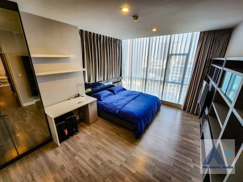 6  2 br Condominium for rent and sale in Silom ,Bangkok BTS Surasak at The Room Sathorn Pan Road AA37069
