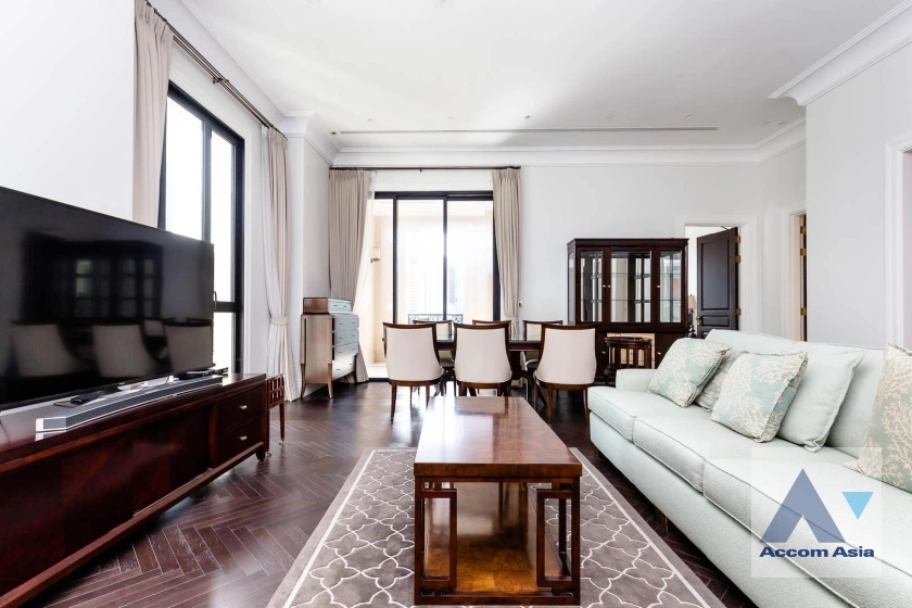 unit 2 Bedrooms  Condominium For Rent in Ploenchit, Bangkok  near BTS Ploenchit (AA37075)