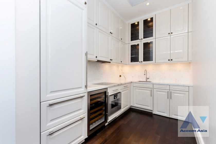 14  2 br Condominium For Rent in Ploenchit ,Bangkok BTS Ploenchit at 98 Wireless AA37075