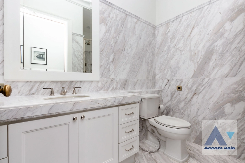 24  2 br Condominium For Rent in Ploenchit ,Bangkok BTS Ploenchit at 98 Wireless AA37075