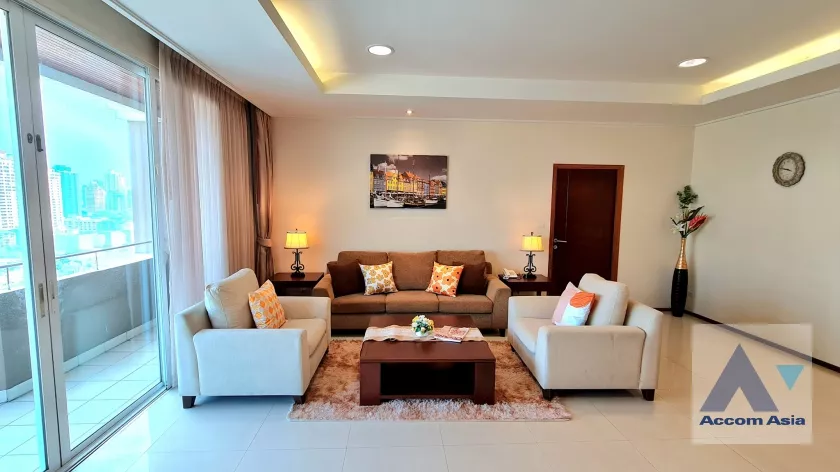  2  3 br Apartment For Rent in Sukhumvit ,Bangkok BTS Phrom Phong at Fully Furnished Suites AA37076