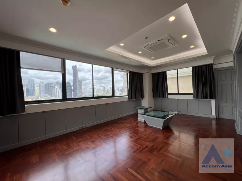  3 Bedrooms  Condominium For Rent in Sukhumvit, Bangkok  near BTS Phrom Phong (AA37077)