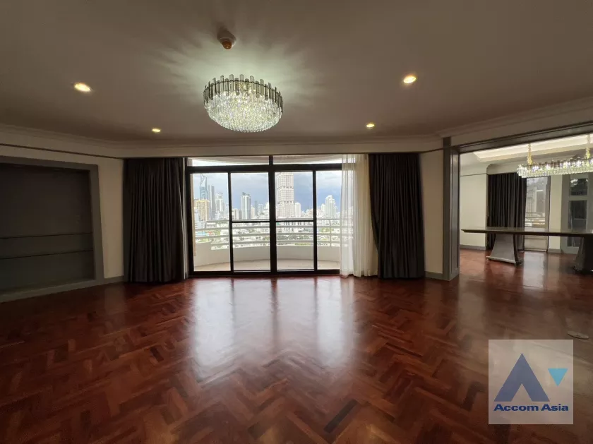  3 Bedrooms  Condominium For Rent in Sukhumvit, Bangkok  near BTS Phrom Phong (AA37077)