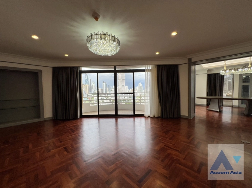 unit 3 Bedrooms  Condominium For Rent in Sukhumvit, Bangkok  near BTS Phrom Phong (AA37077)