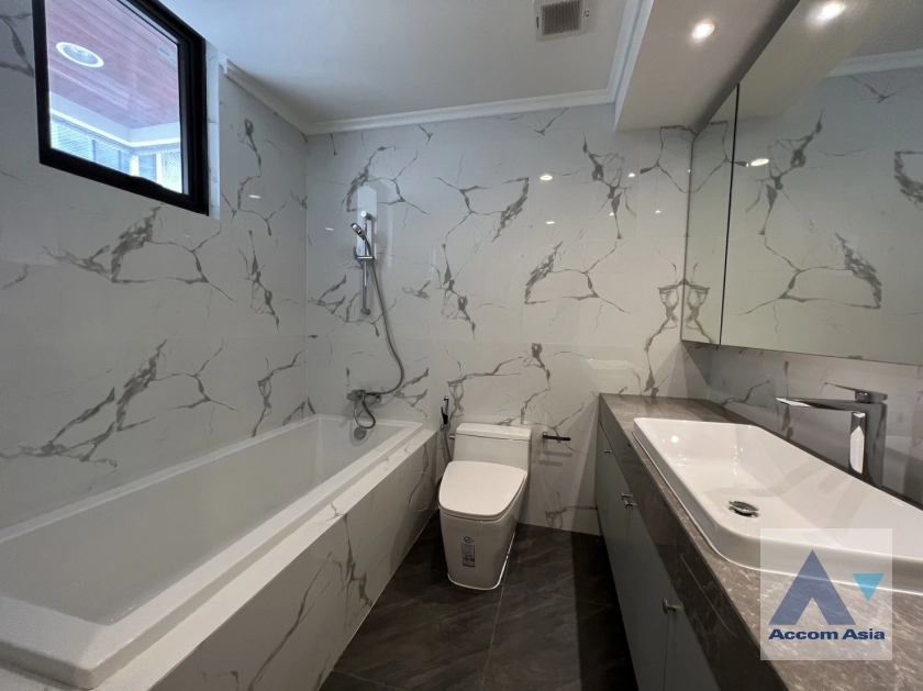 23  3 br Condominium For Rent in Sukhumvit ,Bangkok BTS Phrom Phong at Ruamsuk Condominium AA37077