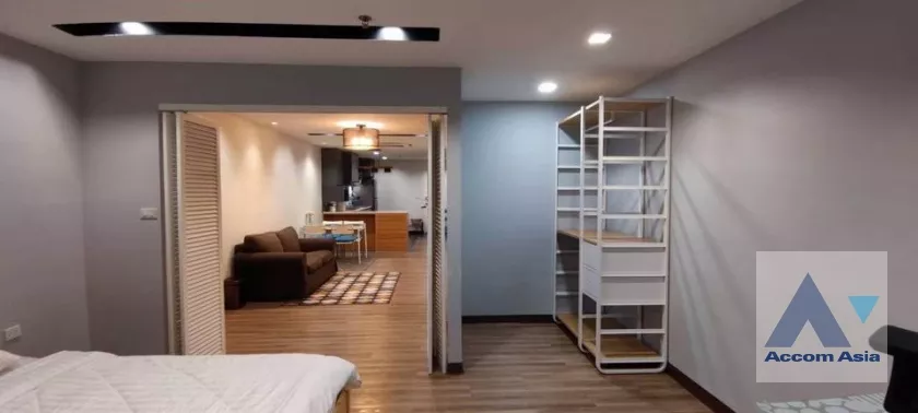 1 Bedroom  Condominium For Rent & Sale in Silom, Bangkok  near BTS Surasak (AA37080)