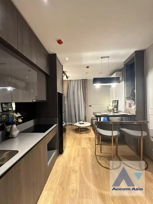 unit 2 Bedrooms  Condominium For Rent in Sukhumvit, Bangkok  near BTS Ekkamai (AA37083)