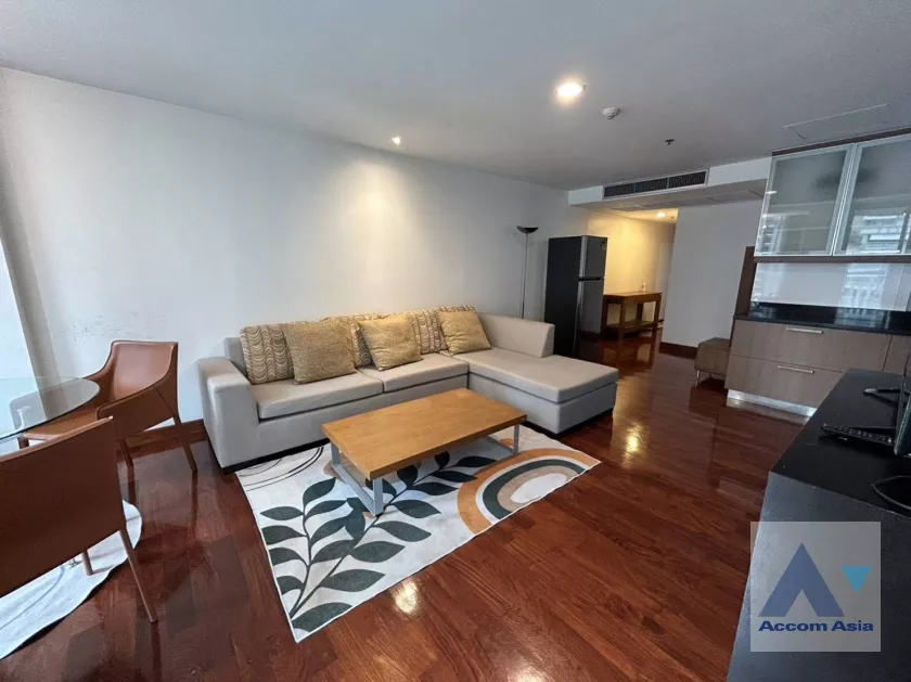 unit 2 Bedrooms  Condominium For Rent in Ploenchit, Bangkok  near BTS Chitlom (AA37084)