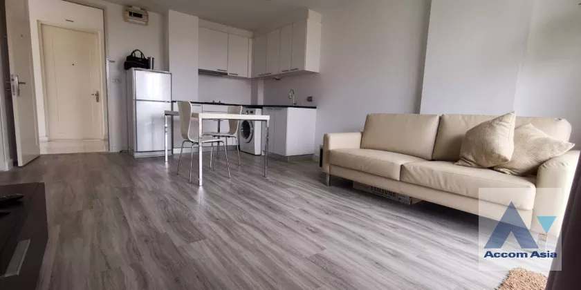 5  1 br Condominium For Sale in Sukhumvit ,Bangkok BTS Ekkamai at D65 AA37104