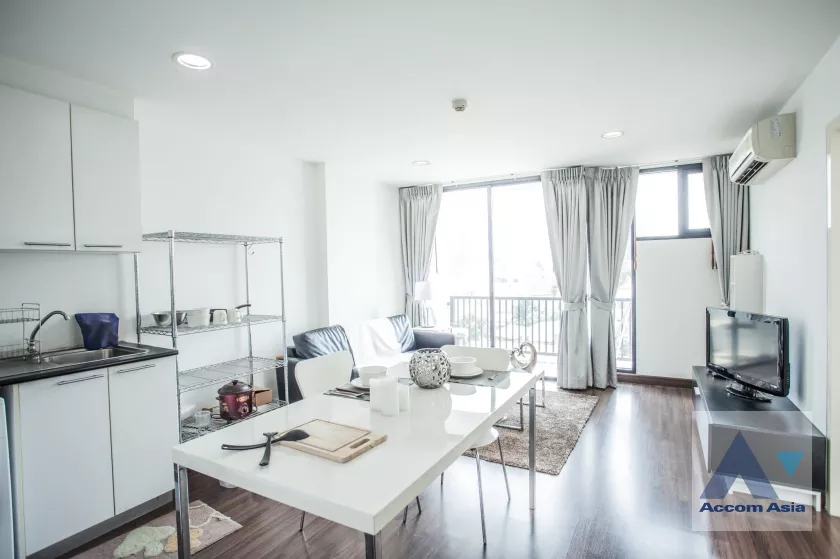 unit 1 Bedroom  Condominium For Sale in Sukhumvit, Bangkok  near BTS Ekkamai (AA37104)
