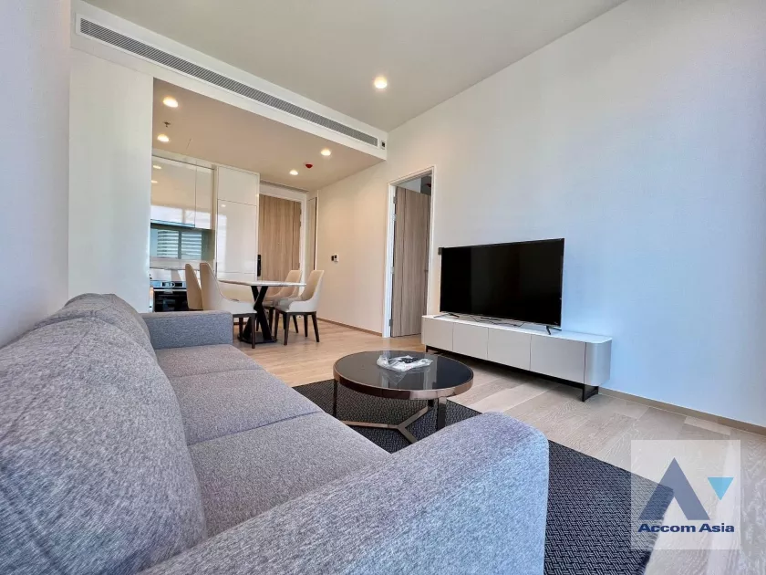 unit 1 Bedroom  Condominium For Rent in Silom, Bangkok  near BTS Chong Nonsi (AA37106)