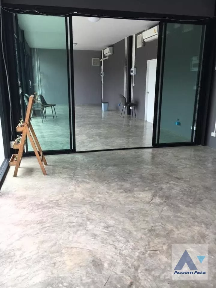 5  Building For Rent in Ratchadaphisek ,Bangkok MRT Ratchadaphisek AA37108