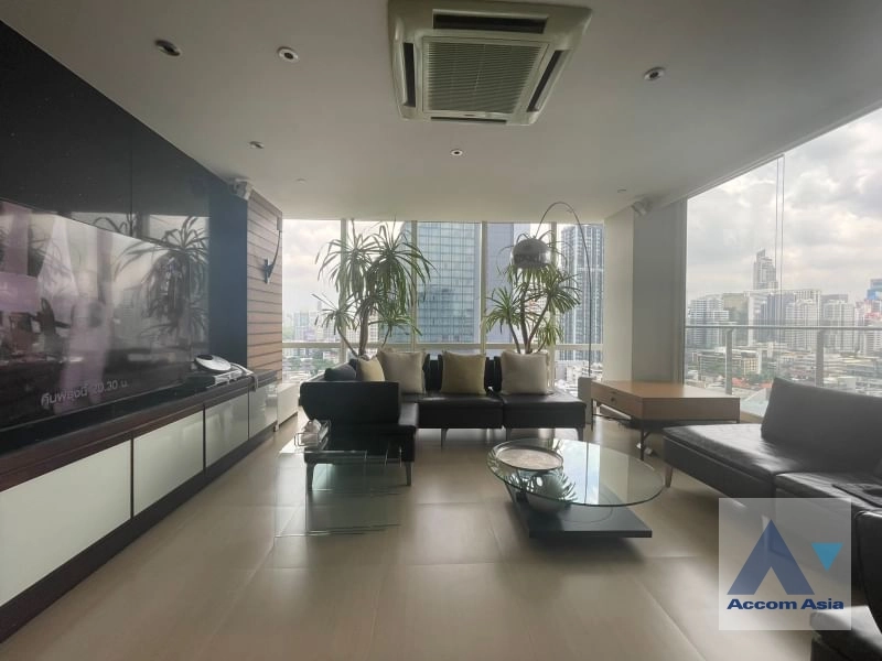 unitHuge Terrace, Private Swimming Pool, Duplex Condo |  3 Bedrooms  Condominium For Rent in Sukhumvit, Bangkok  near BTS Phrom Phong (AA37118)