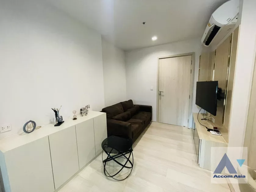 unit 1 Bedroom  Condominium For Sale in Ploenchit, Bangkok  near BTS Ploenchit (AA37121)
